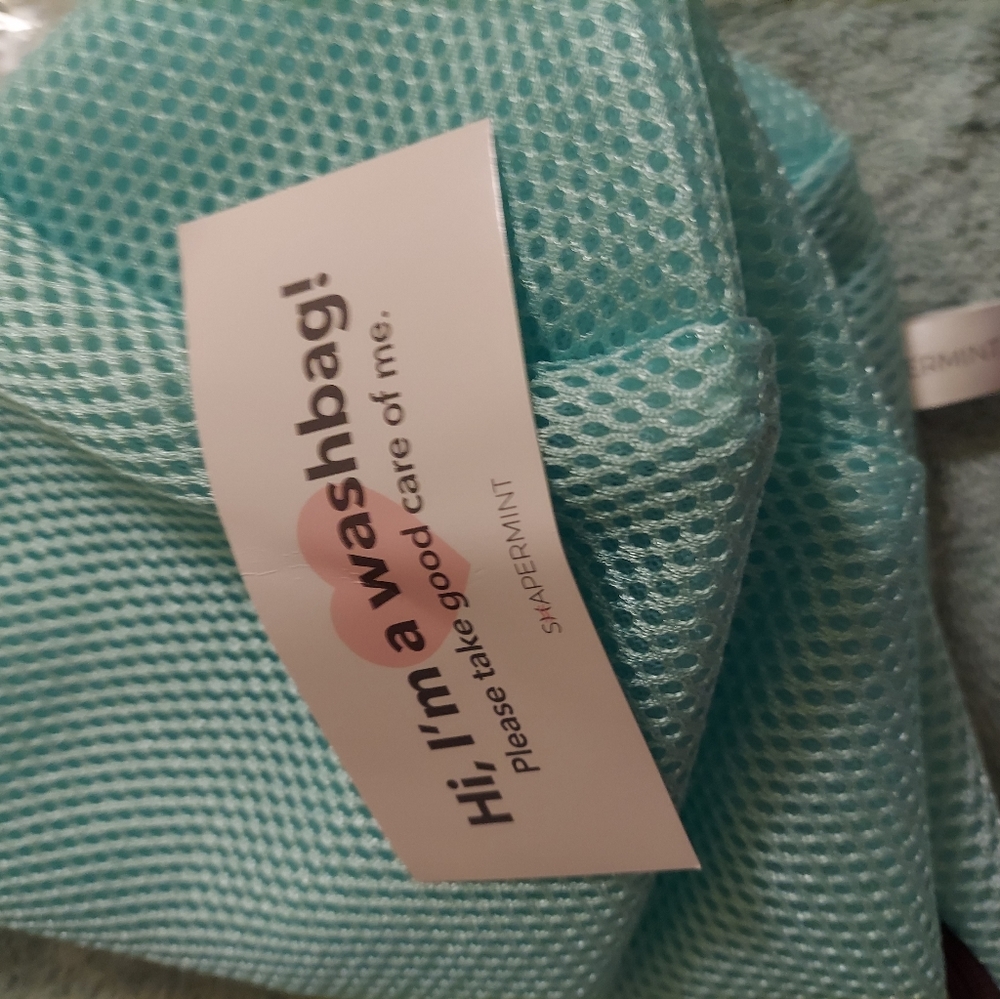Shape mint Hosiery wash bag